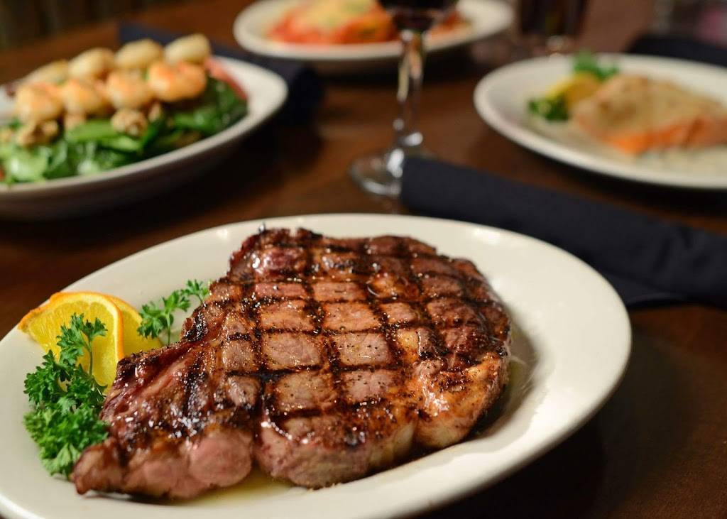 Domenicos Italian Restaurant | restaurant | 3702 W Truman Blvd # 225, Jefferson City, MO 65109, USA | 5738935454 OR +1 573-893-5454