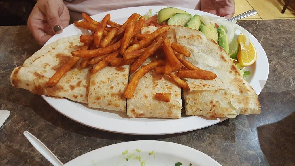 El Pollo Cris Cris | restaurant | 7025 S Pulaski Rd, Chicago, IL 60629, USA | 7732847227 OR +1 773-284-7227