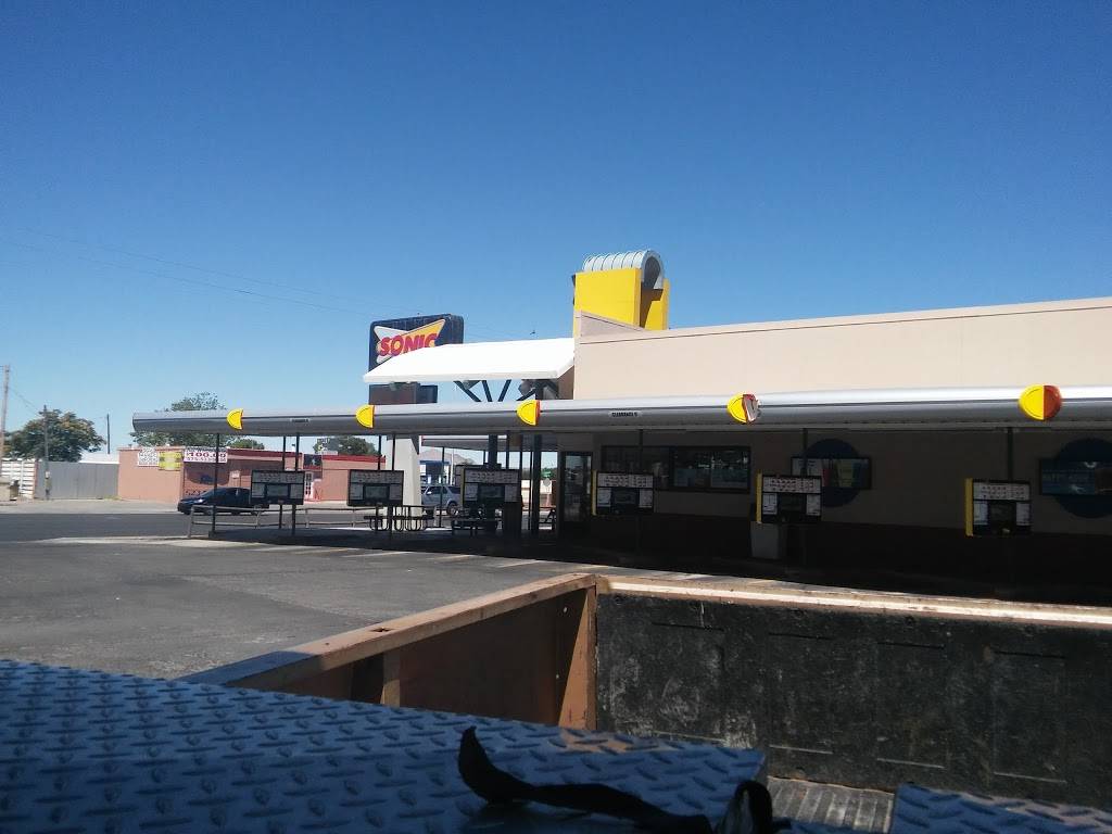 Sonic Drive-In | restaurant | 1210 N Solano Dr, Las Cruces, NM 88001, USA | 5755234220 OR +1 575-523-4220