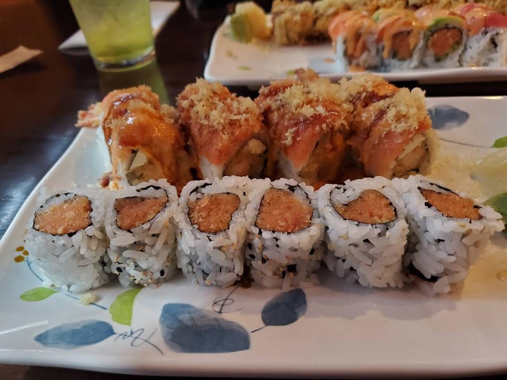 Cloud 9 | restaurant | 308 S Lake Ave, Duluth, MN 55802, USA | 2187869888 OR +1 218-786-9888