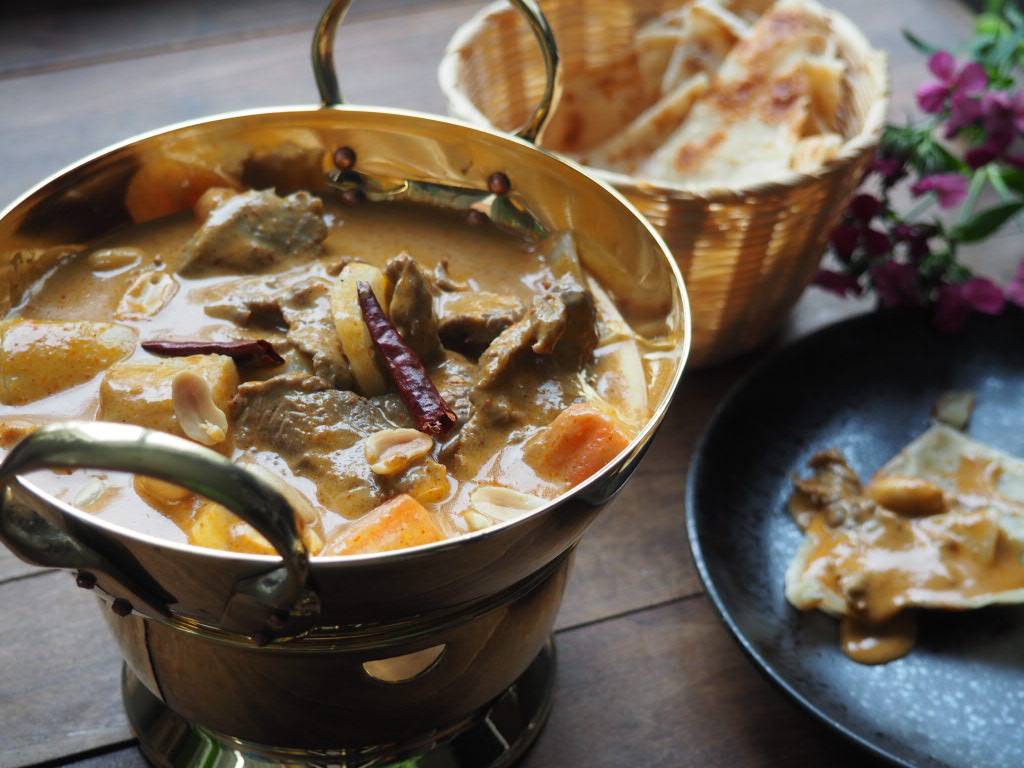 Dok Khao Thai Eatery | restaurant | 15200 Potomac Town Pl #110, Woodbridge, VA 22191, USA | 5712852459 OR +1 571-285-2459