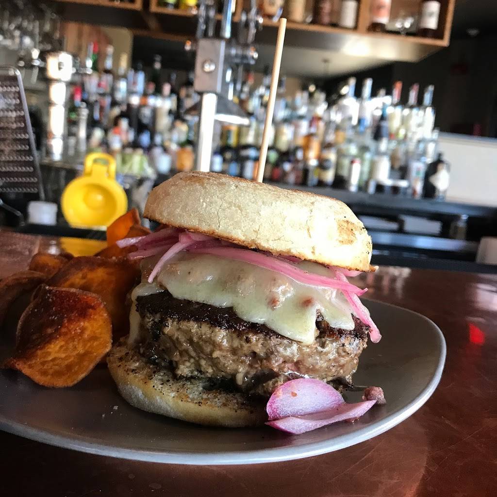 Passport Sips & Tapas | restaurant | 59 Washington St, Weymouth, MA 02188, USA | 7816604222 OR +1 781-660-4222