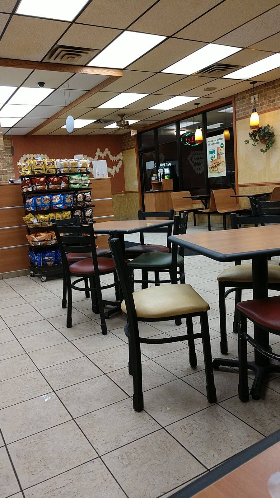 Subway | restaurant | 159 Pearl St, Essex Junction, VT 05452, USA | 8028729669 OR +1 802-872-9669