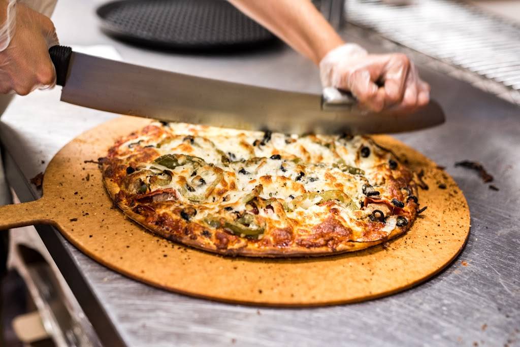 Rosatis Pizza and Sports Pub | restaurant | 337 N El Camino Real, Encinitas, CA 92024, USA | 7604522007 OR +1 760-452-2007