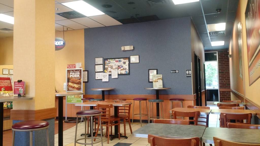 Quiznos | restaurant | 318 S Park St, Madison, WI 53715, USA | 6082681010 OR +1 608-268-1010