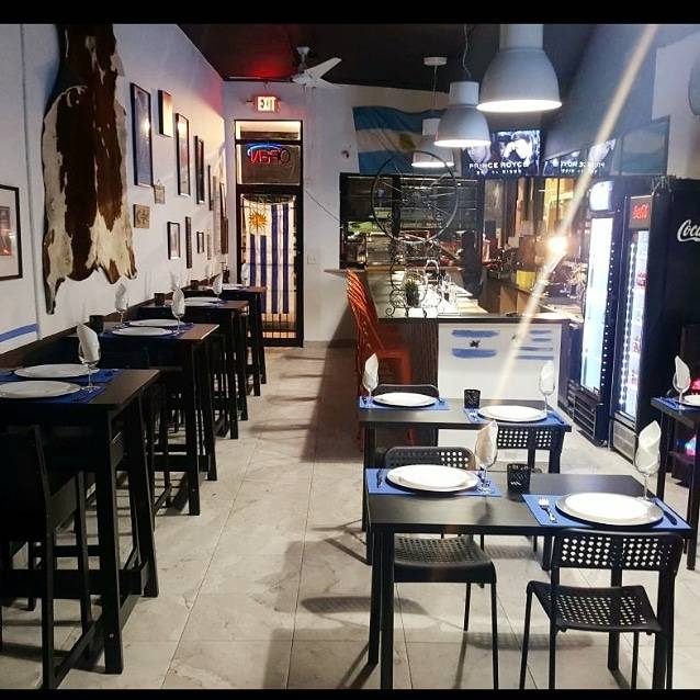 Coach Big Us Gourmet Barbecue | restaurant | 6708 W Flagler St, Miami, FL 33144, USA | 7865873110 OR +1 786-587-3110