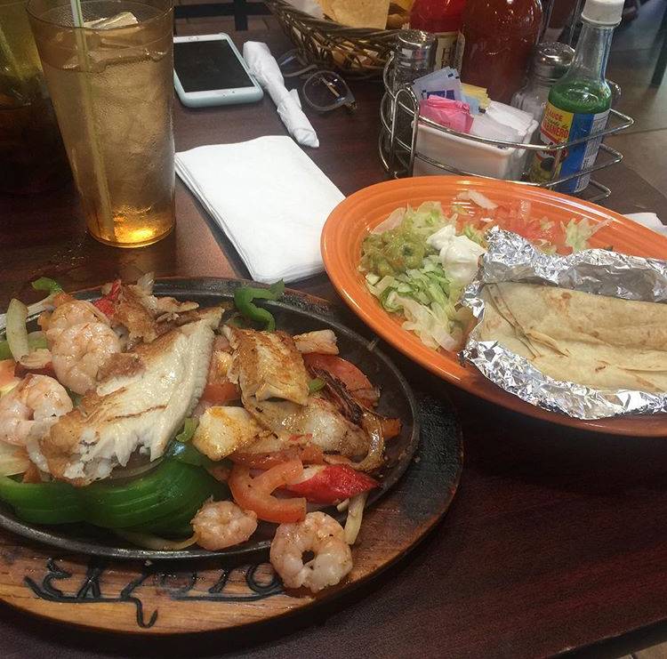 El Toro II | restaurant | 723 S Neil St, Champaign, IL 61820, USA | 2173787807 OR +1 217-378-7807