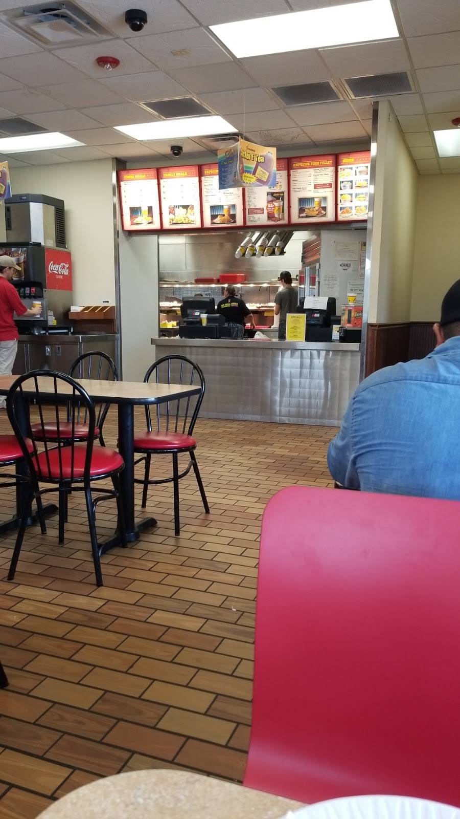 Chicken Express | restaurant | 4760 College St, Beaumont, TX 77707, USA | 4098405950 OR +1 409-840-5950