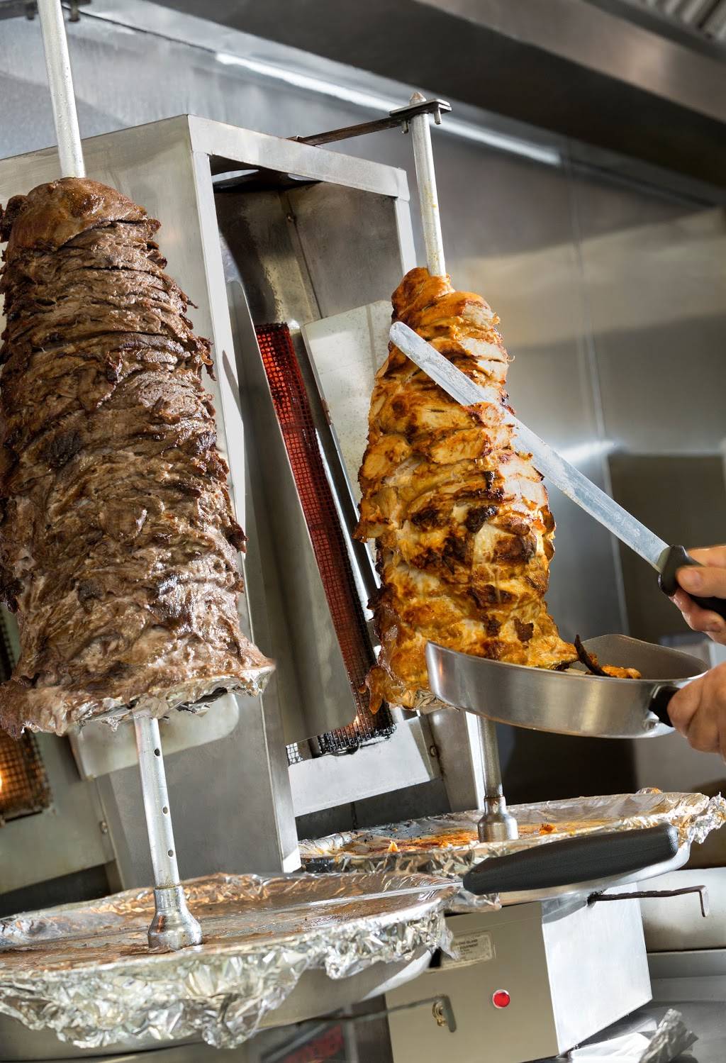 La Pita Lebanese Taverna | restaurant | 14959 N Florida Ave, Tampa, FL 33613, USA | 8132647482 OR +1 813-264-7482