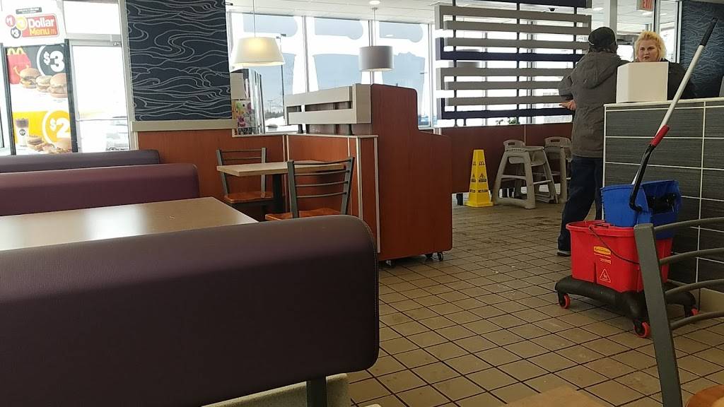 McDonalds | cafe | 1424 M-32, Alpena, MI 49707, USA | 9893589255 OR +1 989-358-9255