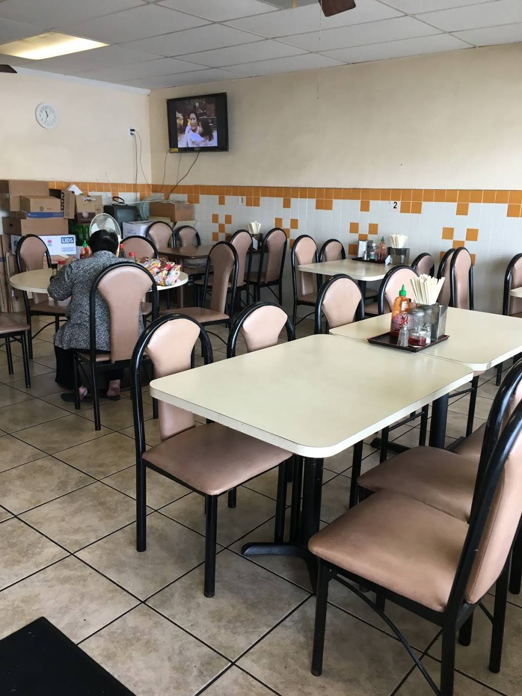 Tan Ky Mi Gia | restaurant | 4398 92115, 4310 Dawson Ave, San Diego, CA 92115, USA | 6192292188 OR +1 619-229-2188