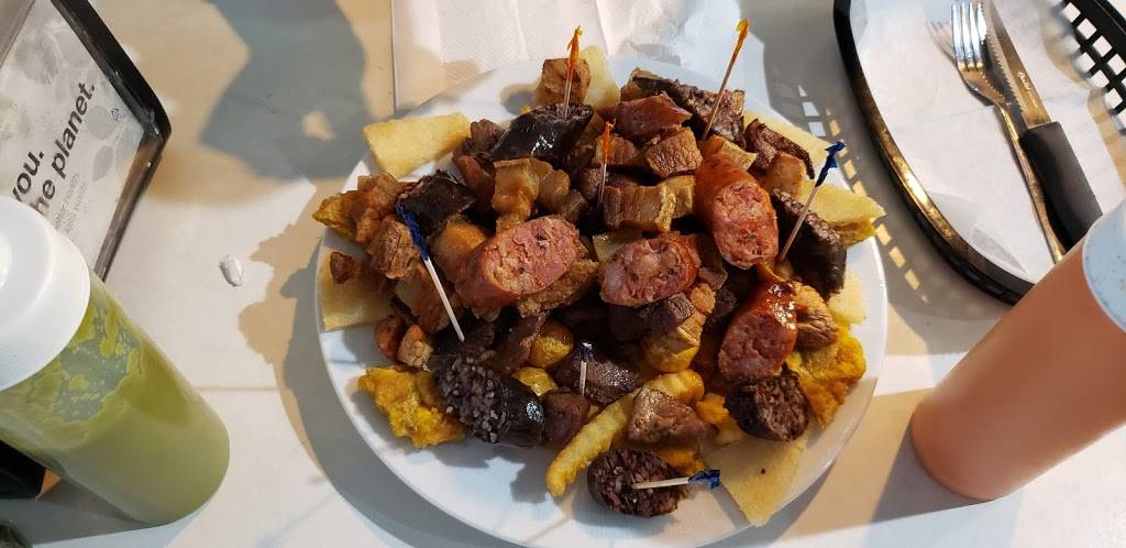 Los Pinchos | restaurant | 1940 Hollywood Blvd, Hollywood, FL 33020, USA | 9549263336 OR +1 954-926-3336