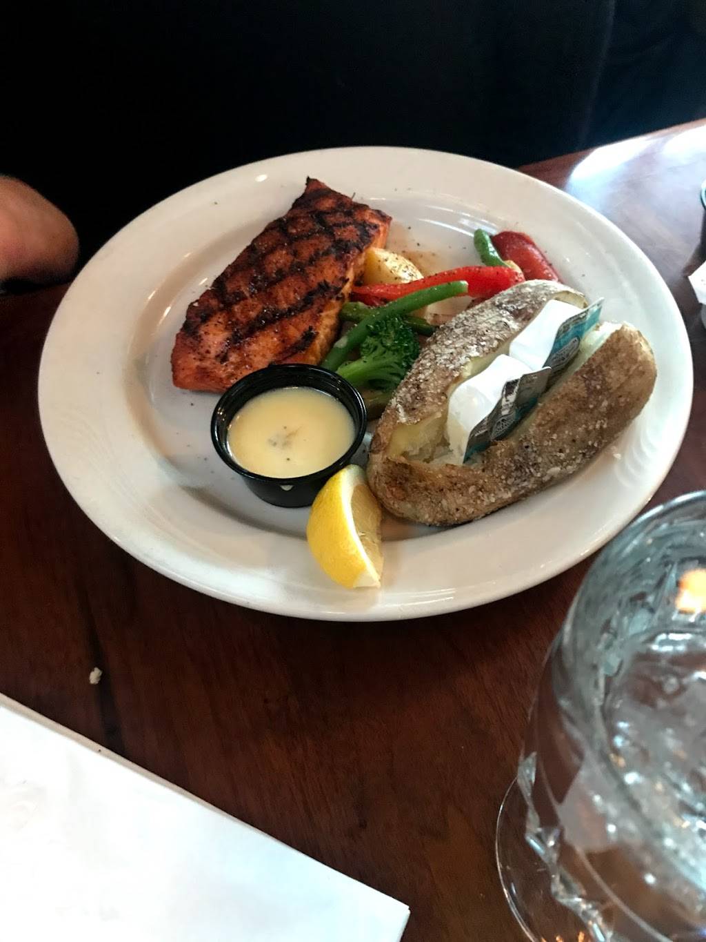 Bungalow Inn | restaurant | 1151 Rivercrest Rd N, Lakeland, MN 55043, USA | 6514365005 OR +1 651-436-5005