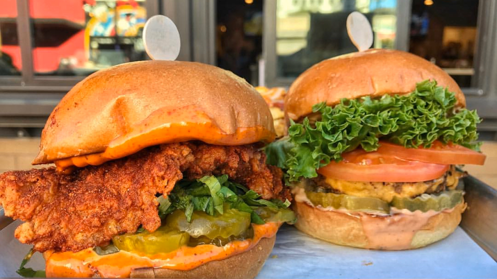 Flippin Good Chicken, Burgers, Beer | restaurant | 505 Fremont St, Las Vegas, NV 89101, USA | 7027767991 OR +1 702-776-7991