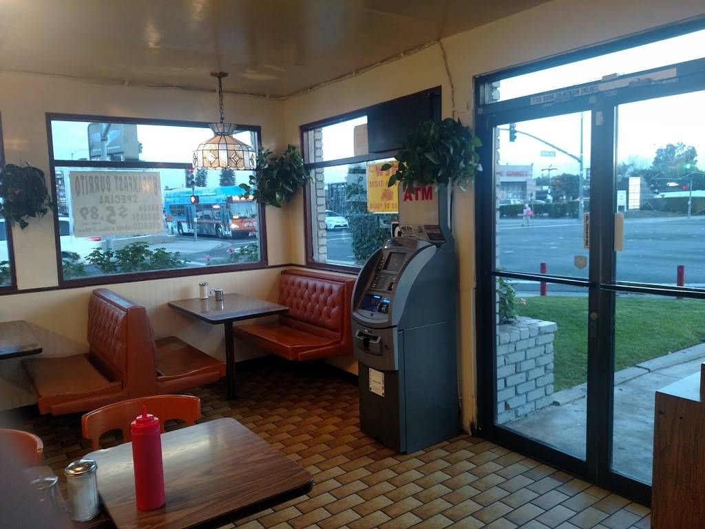 Cozy Corner Drive In | restaurant | 426 N Harbor Blvd, Santa Ana, CA 92703, USA | 7145543240 OR +1 714-554-3240