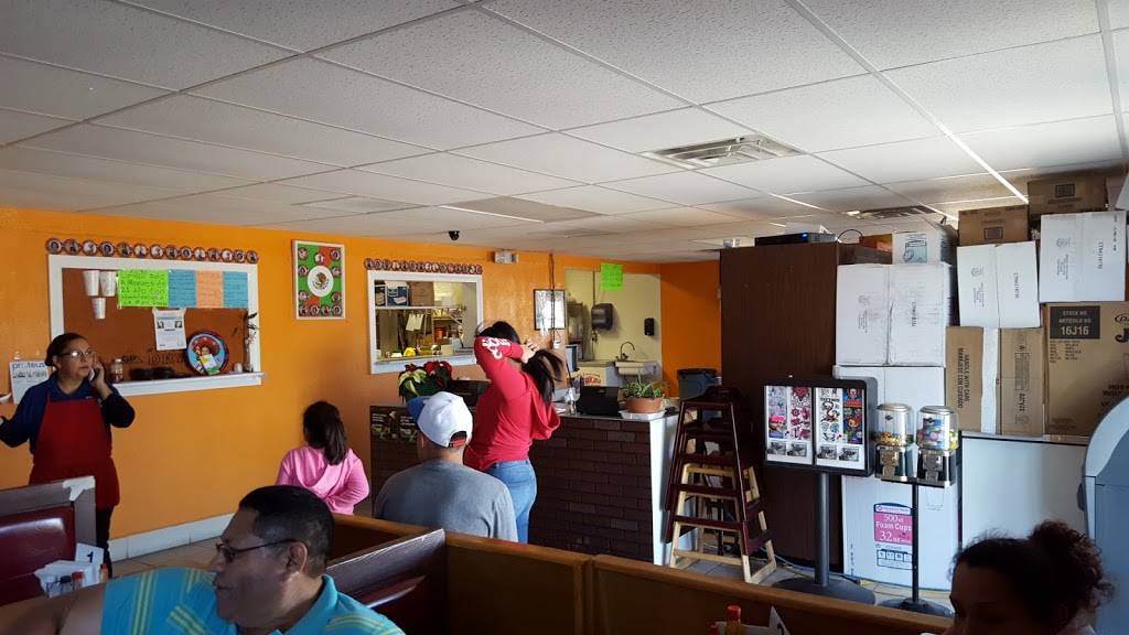 El Muñeco Restaurante | restaurant | 501 W Walnut St, Washington, IN 47501, USA | 8122540437 OR +1 812-254-0437