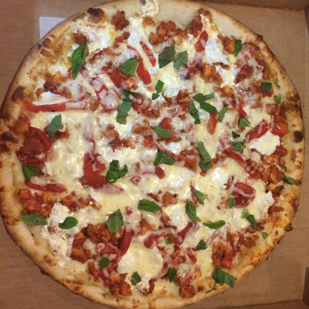 Ipeks La Bella Pizzeria | restaurant | 620 Columbia Turnpike #1, East Greenbush, NY 12061, USA | 5184794411 OR +1 518-479-4411