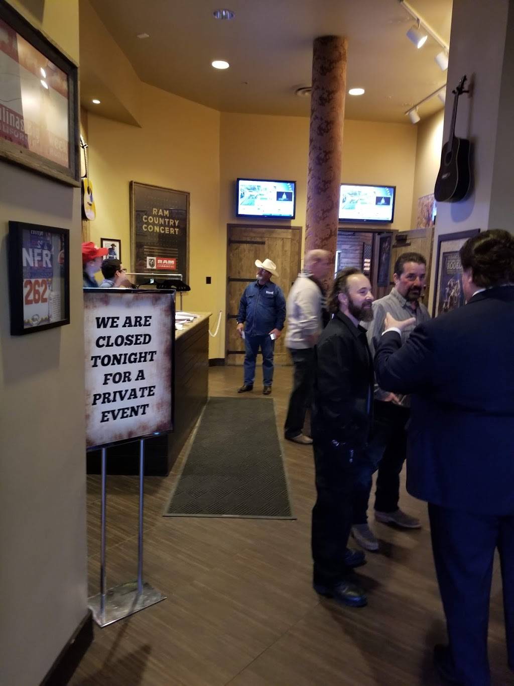 Stoneys Rockin Country | night club | 6611 S Las Vegas Blvd #160, Las Vegas, NV 89119, USA | 7024352855 OR +1 702-435-2855