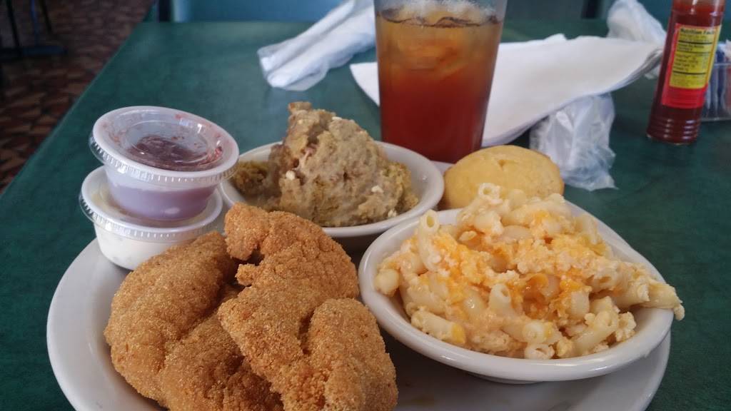 The Four Way Soul Food Restaurant | restaurant | 998 Mississippi Blvd, Memphis, TN 38126, USA | 9015071519 OR +1 901-507-1519