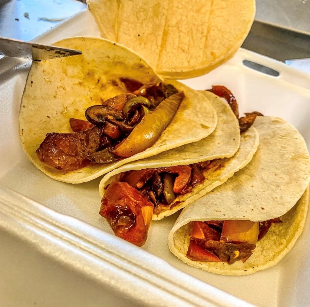 EL TACO SANTO FOOD TRUCK | restaurant | E Desert Rose Trail, San Tan Valley, AZ 85143, USA | 5209094301 OR +1 520-909-4301