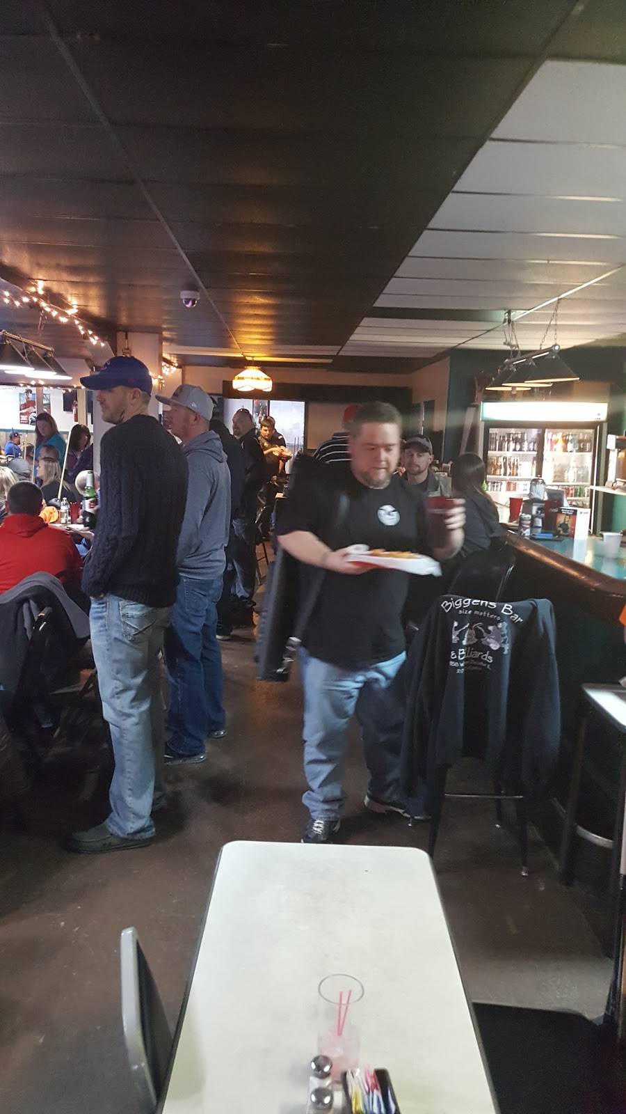 Biggens Bar and Billiards | restaurant | 858 W Green St, Decatur, IL 62522, USA | 2174226360 OR +1 217-422-6360