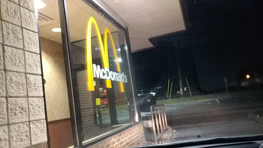 McDonalds | cafe | 37555 West 12 Mile Road, Farmington Hills, MI 48331, USA | 2485538508 OR +1 248-553-8508