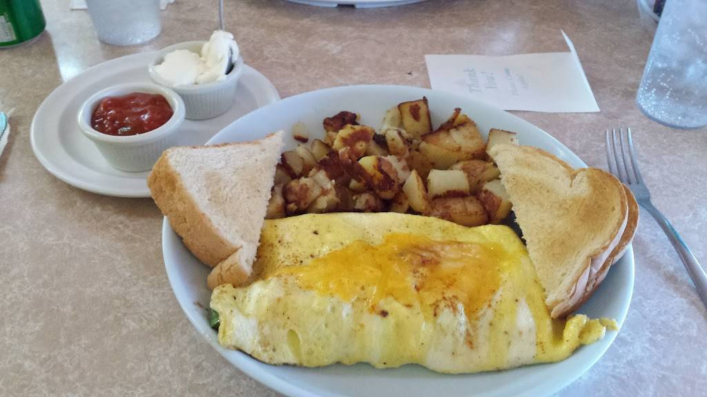 Jacks Country Restaurant | restaurant | 21919 Marine View Dr S, Des Moines, WA 98198, USA | 2068242833 OR +1 206-824-2833