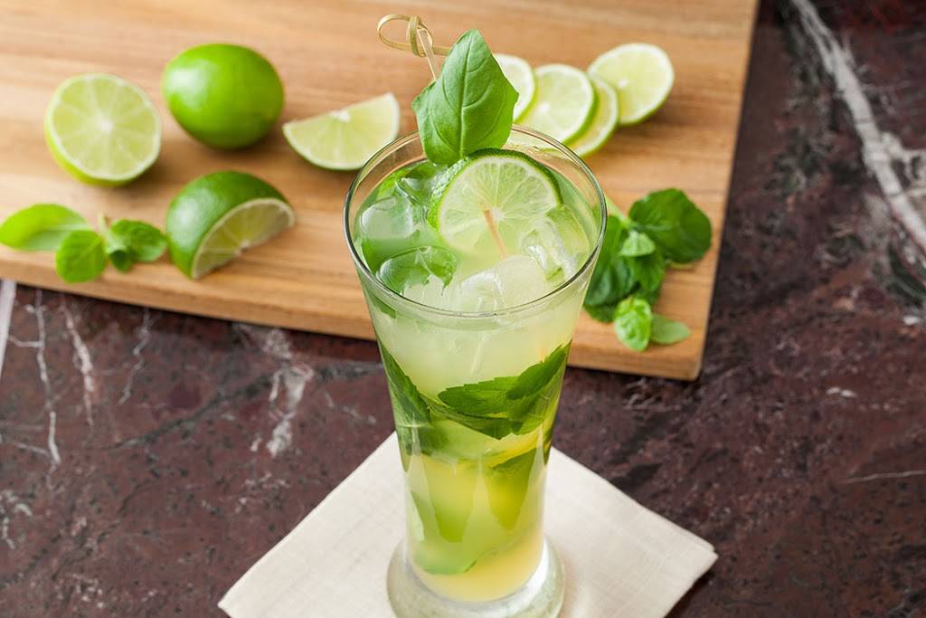 Grand Lux Cafe | restaurant | 13420 N Dallas Pkwy, Dallas, TX 75240, USA | 9723853114 OR +1 972-385-3114