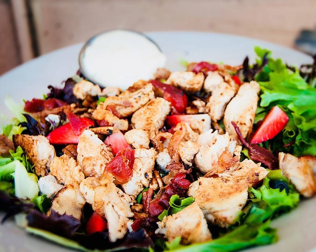 Burger bar cafe | restaurant | 608 Bessemer Ave, Llano, TX 78643, USA | 3252474660 OR +1 325-247-4660