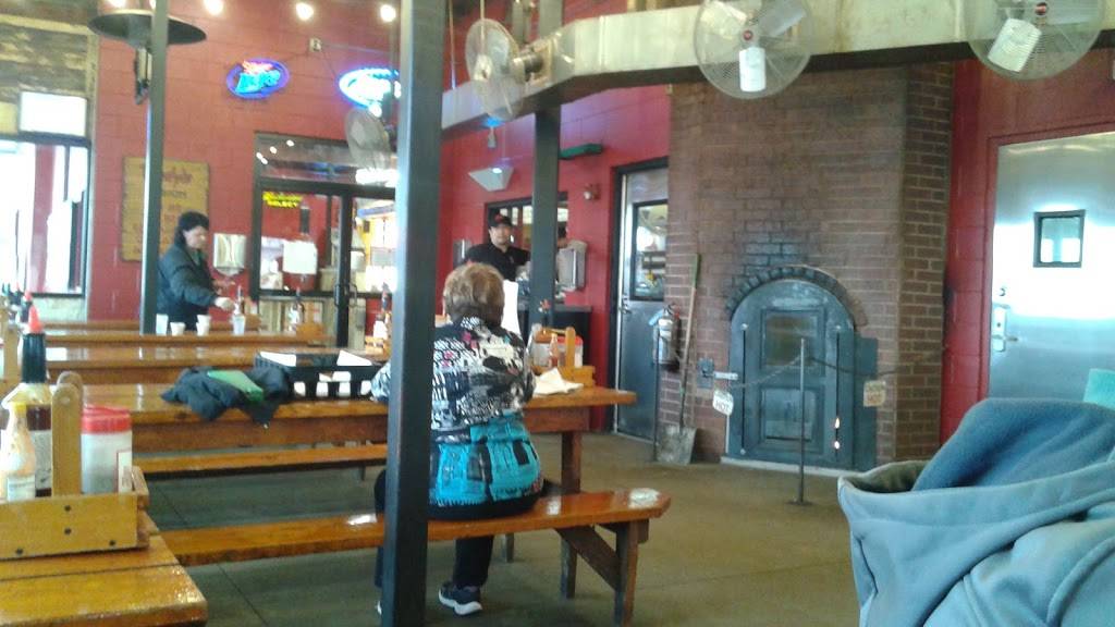 Rudys "Country Store" and Bar-B-Q | restaurant | 2400 N Interstate Hwy 35, Round Rock, TX 78681, USA | 5122442936 OR +1 512-244-2936