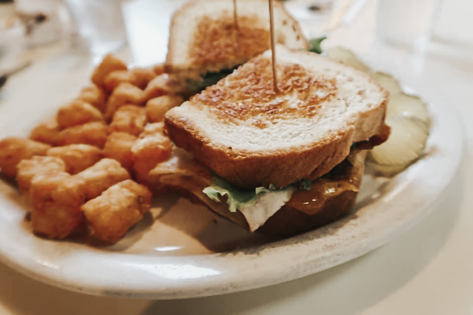 The Badgers Den | restaurant | 6551 Main St, Bonners Ferry, ID 83805, USA | 2082671486 OR +1 208-267-1486