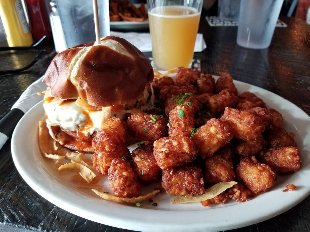 Jackson Avenue Pub | restaurant | 7 Jackson Ave, Naperville, IL 60540, USA | 6309049400 OR +1 630-904-9400