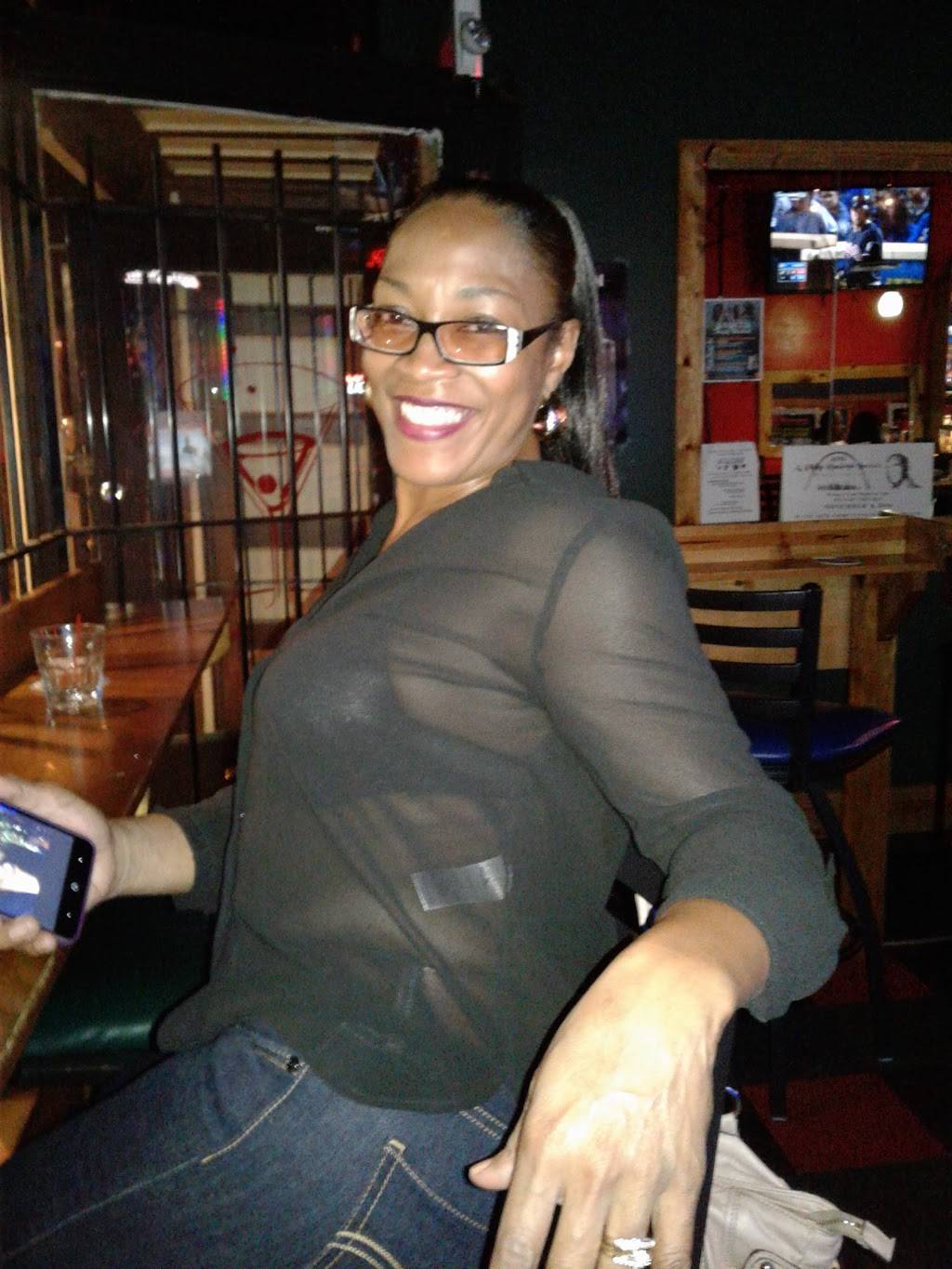 Chill Grill | restaurant | 2816 Vandeventer Ave, St. Louis, MO 63107, USA | 3145350969 OR +1 314-535-0969