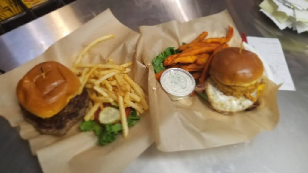 Luckys Burger & Brew Marietta | restaurant | 68 North Marietta Pkwy NW Suite 102, Marietta, GA 30060, USA | 6788100000 OR +1 678-810-0000