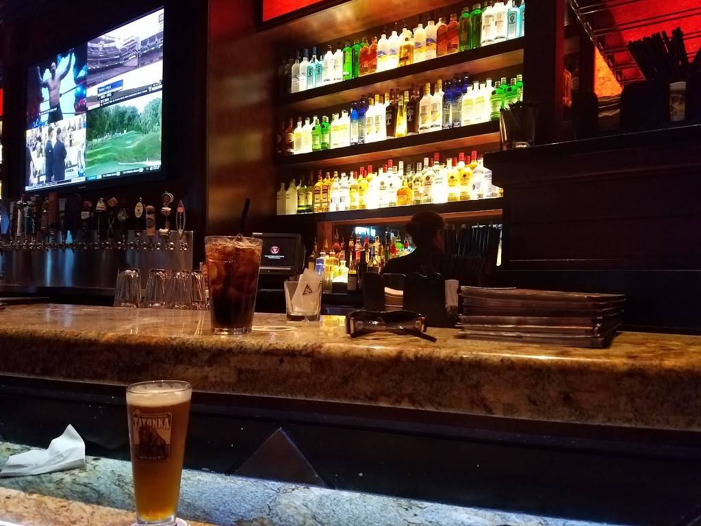 BJs Restaurant & Brewhouse | restaurant | 8888 SW 136th St, Miami, FL 33176, USA | 3052517550 OR +1 305-251-7550