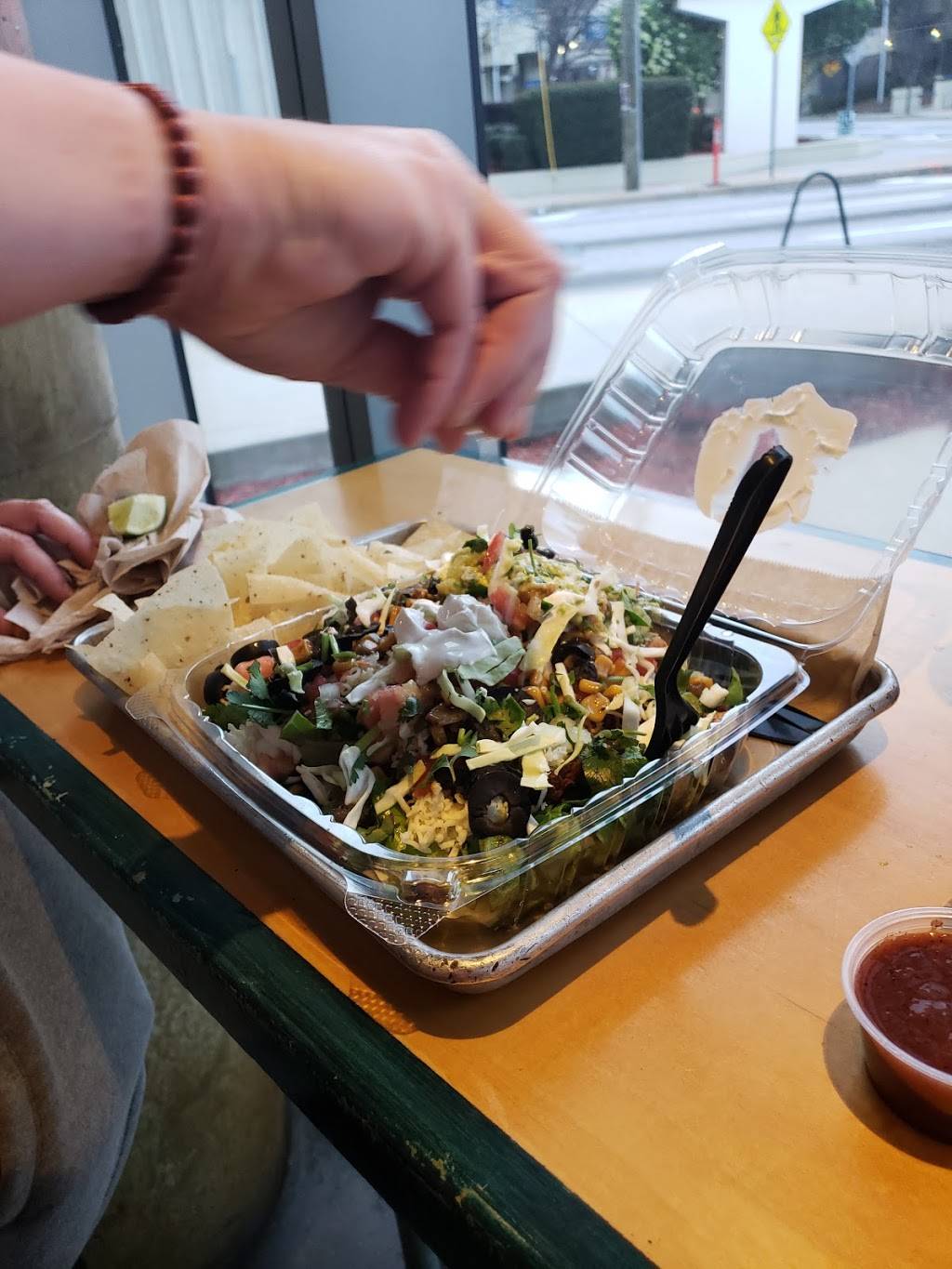 Willys Mexicana Grill | restaurant | Georgia State Campus, 100 Piedmont Ave SE, Atlanta, GA 30303, USA | 6787044215 OR +1 678-704-4215