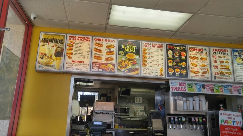 Wienerschnitzel | restaurant | 3005 E Ave S, Palmdale, CA 93550, USA | 6612720566 OR +1 661-272-0566