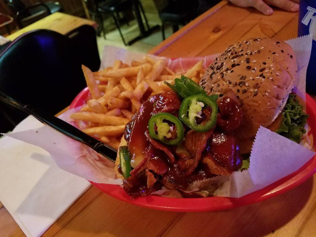 Western Tap | restaurant | 1301 N Western Ave, Bloomington, IL 61701, USA | 3098239810 OR +1 309-823-9810