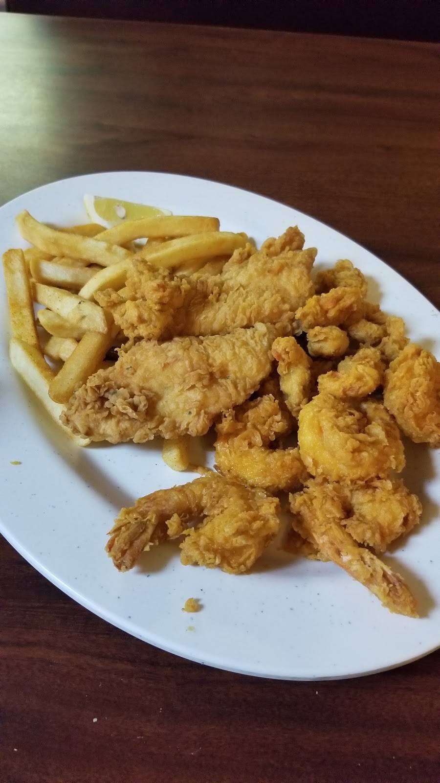 Edna Seafood And Grill | restaurant | 1022 S Wells St, Edna, TX 77957, USA | 3617829272 OR +1 361-782-9272