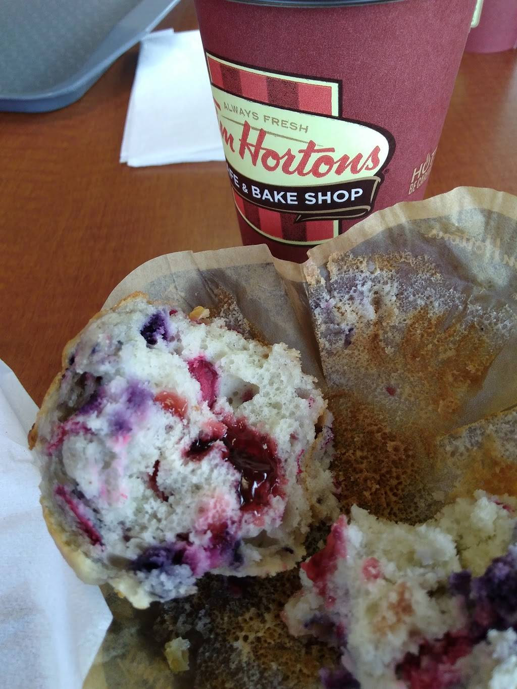 Tim Hortons | restaurant | 555 Fifth St, Parkersburg, WV 26101, USA | 3044284104 OR +1 304-428-4104