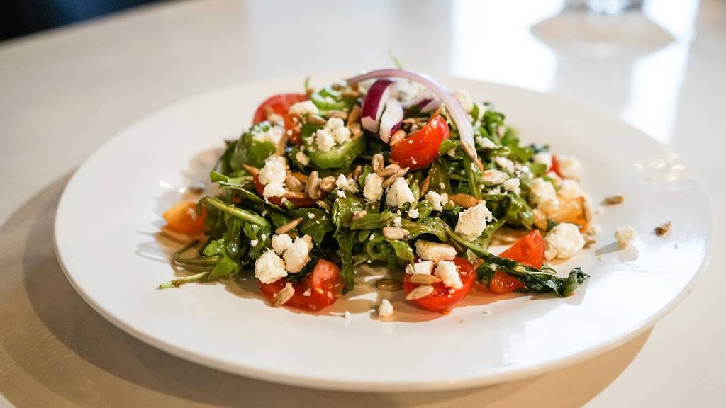 Ivy Kitchen and Cocktails | restaurant | 9215 E Jefferson Ave, Detroit, MI 48214, USA | 3133320607 OR +1 313-332-0607