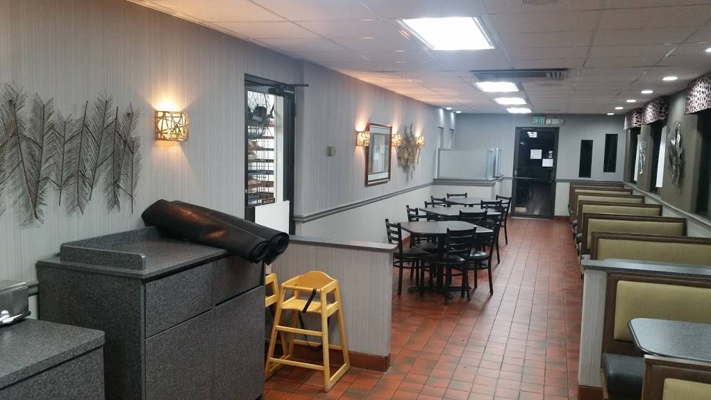 Penguin Point | restaurant | 3406 S Adams St, Marion, IN 46953, USA | 7656747388 OR +1 765-674-7388