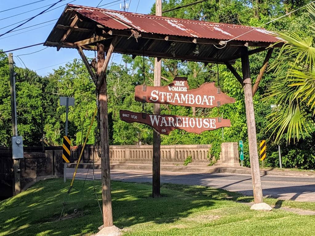 Steamboat Warehouse Restaurant | restaurant | 525 N Main St, Washington, LA 70589, USA | 3378267227 OR +1 337-826-7227