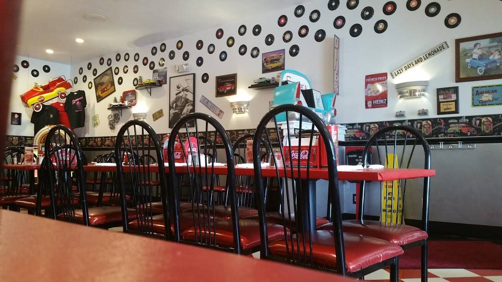 Spinners Good Time Diner | restaurant | 602 South St #13, Chardon, OH 44024, USA | 4402861186 OR +1 440-286-1186