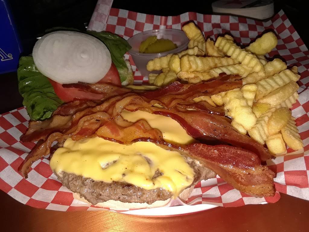 Sportscasters Bar & Grill | restaurant | 2655 E Bay Dr, Largo, FL 33771, USA | 7275238768 OR +1 727-523-8768