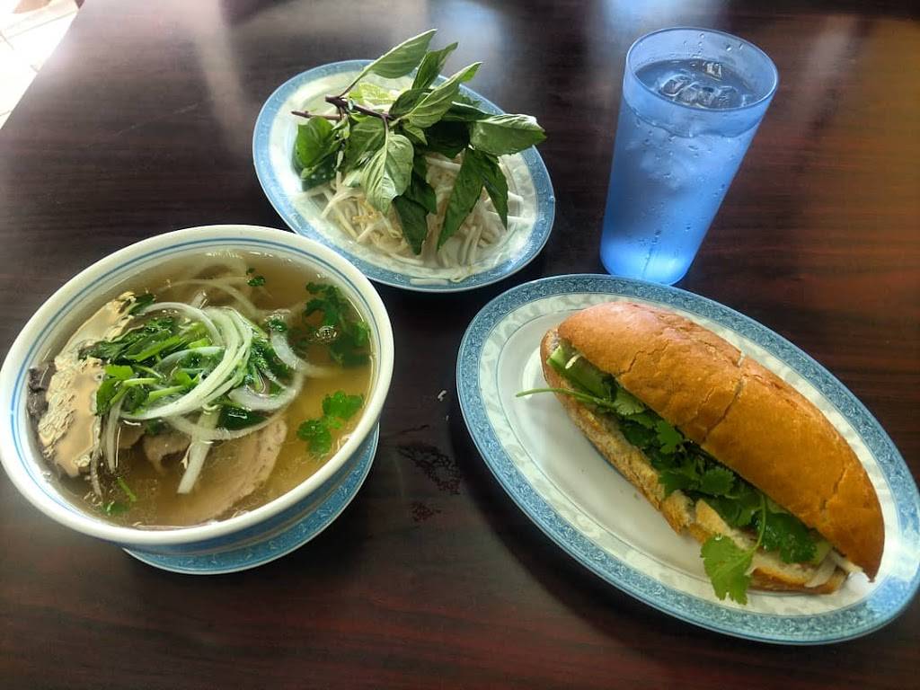 Mamas Pho & Sandwiches | meal takeaway | 8014 N Lower Sacramento Rd # E, Stockton, CA 95210, USA | 2094737154 OR +1 209-473-7154