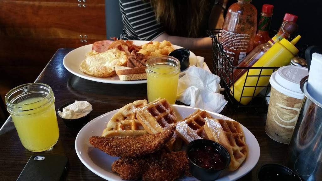 Bullitt | restaurant | 2209 Polk St, San Francisco, CA 94109, USA | 4152680140 OR +1 415-268-0140