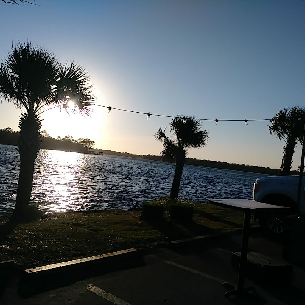 AJs on the Bayou | restaurant | 200 Eglin Pkwy NE, Fort Walton Beach, FL 32547, USA | 8502267579 OR +1 850-226-7579
