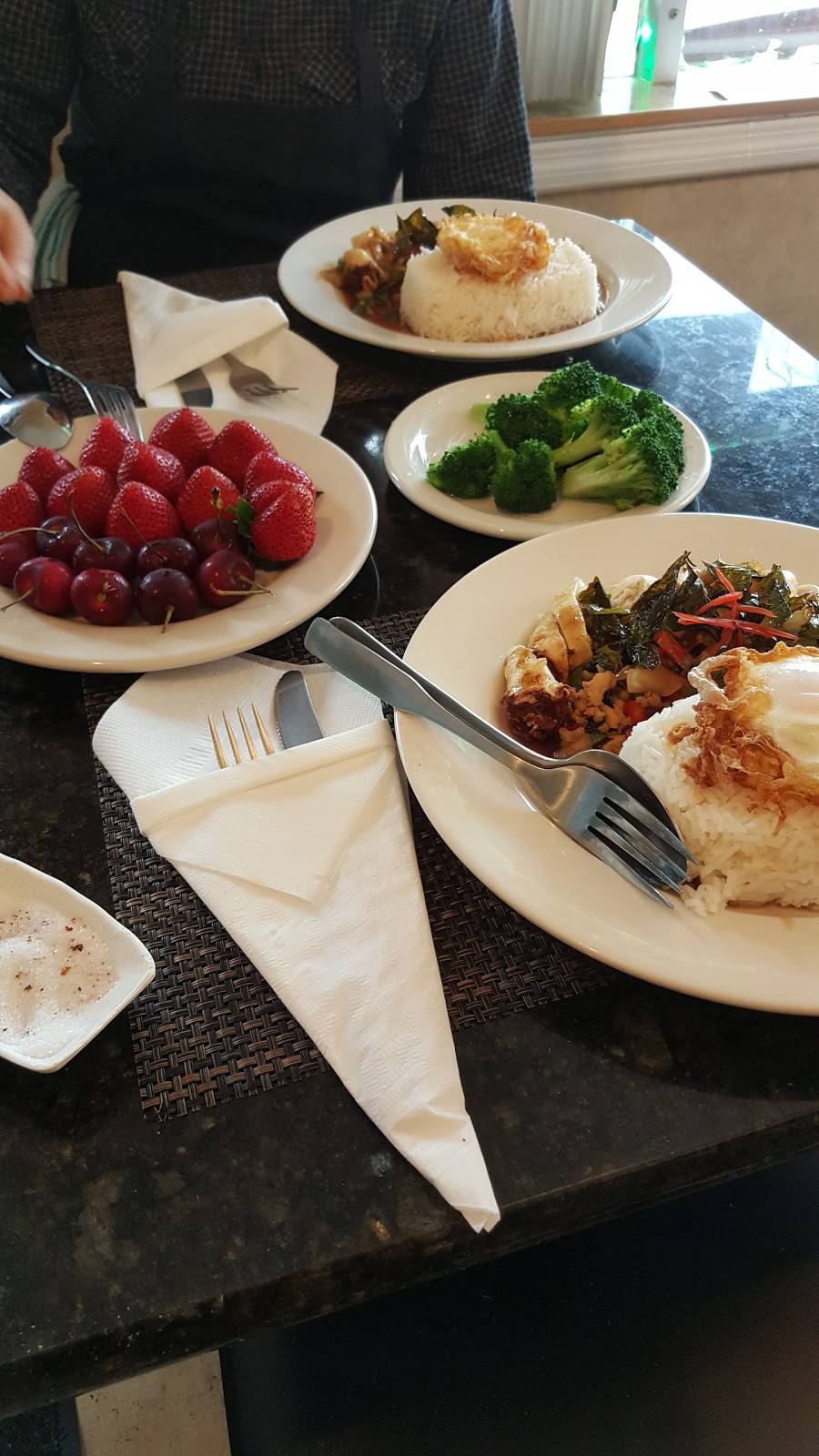 Pad Thai I | meal takeaway | 119 W Doty Ave, Summerville, SC 29483, USA | 8438799945 OR +1 843-879-9945