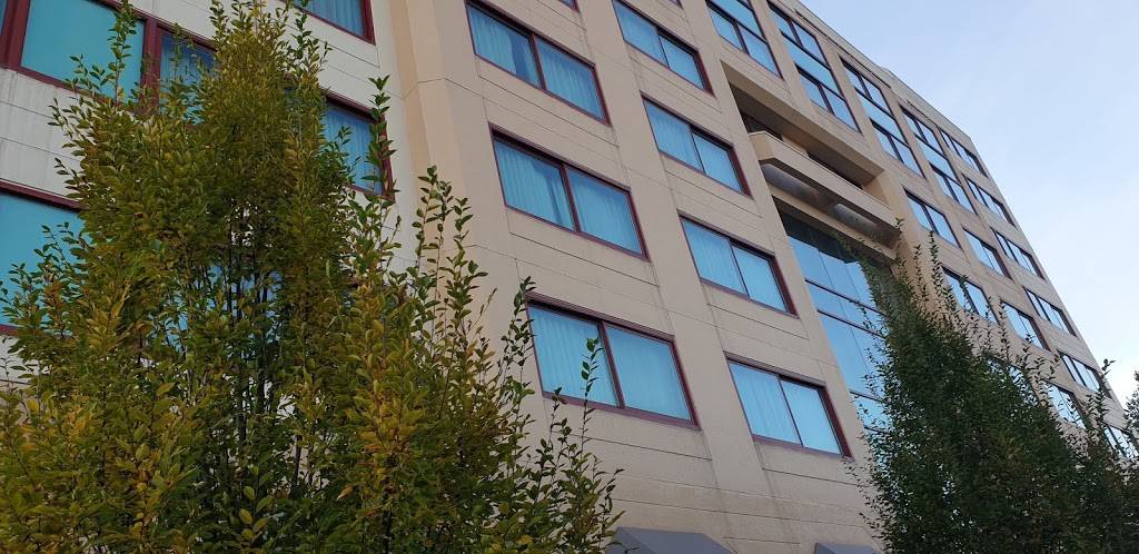 The Grille at Hobbs Brook | restaurant | 550 Winter St, Waltham, MA 02451, USA | 7818906767 OR +1 781-890-6767